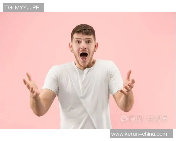 足球明星正面肖像展现男人魅力与风采的精彩瞬间