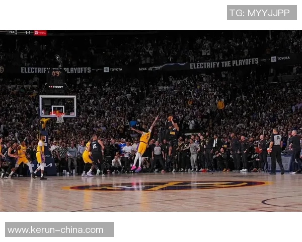 热火与湖人激战回顾精彩瞬间全场集锦盘点篮球对决的巅峰时刻